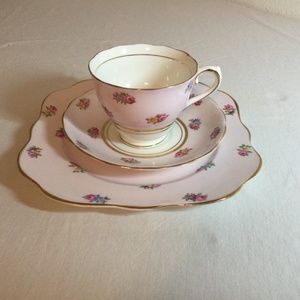VINTAGE BONE CHINA THREE PIECE BY COLCLOUGH